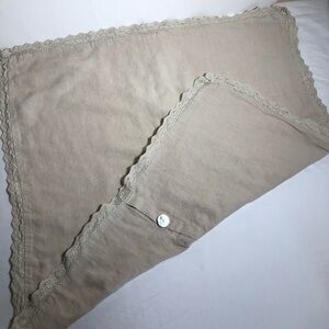 Bella Notte Linens 100% Linen Euro Sham, Capiz Pearl Buttons, Envelope Enclosure